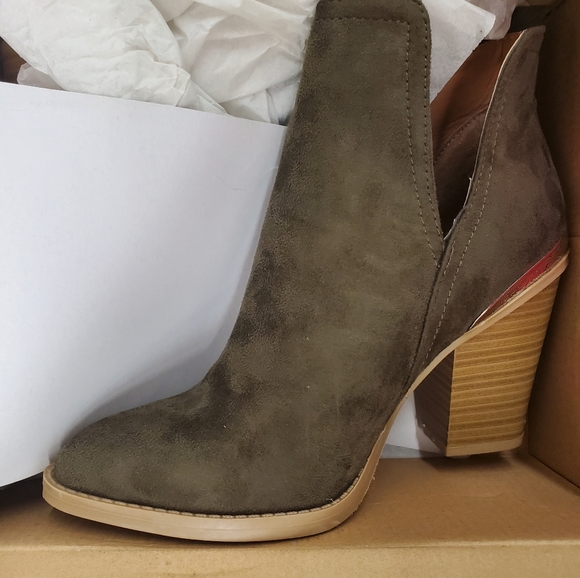 Boots - Picture 1 of 1